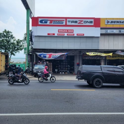 Toko Ban Mobil grazia ban
